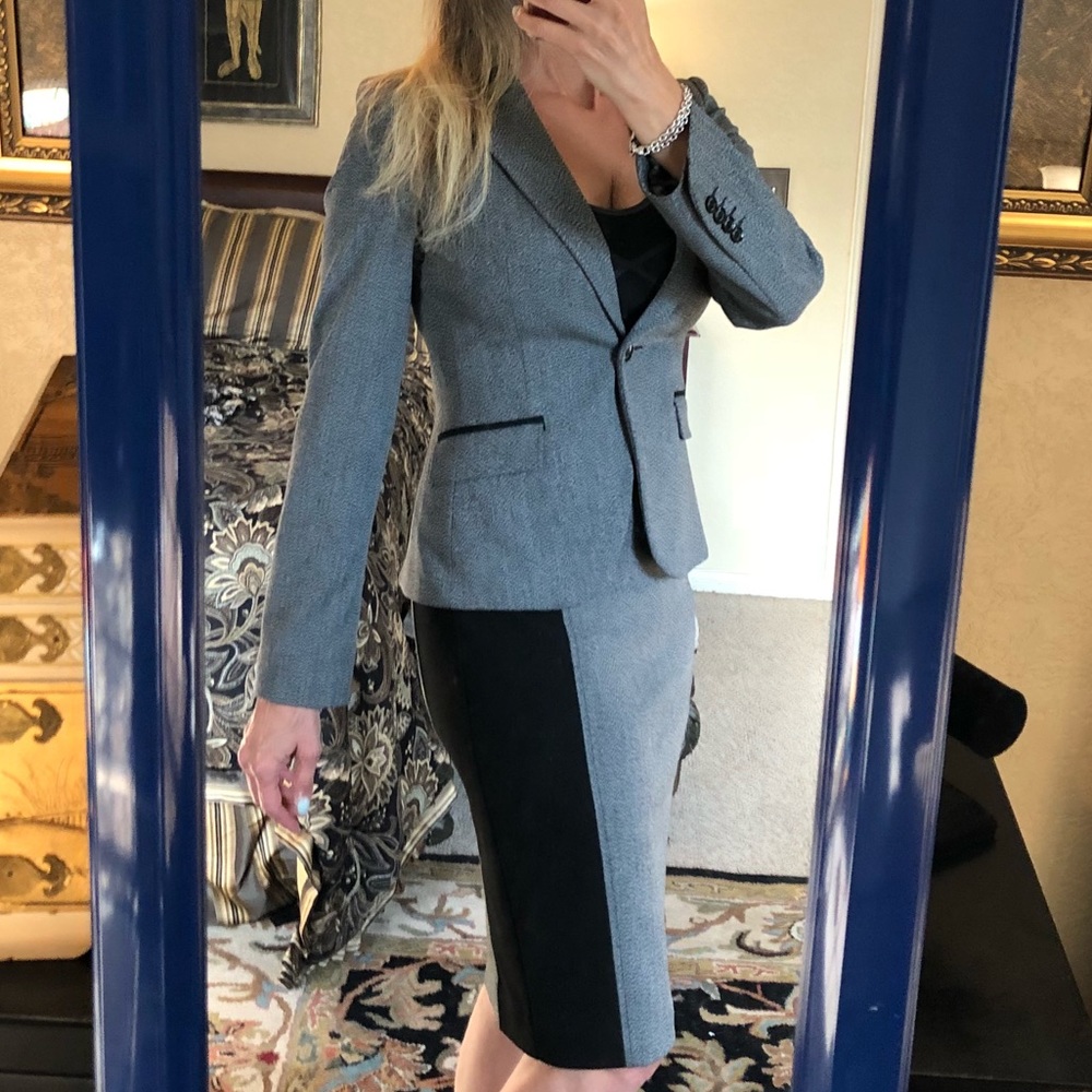Express two-piece suit 4 jacket 2 skirt